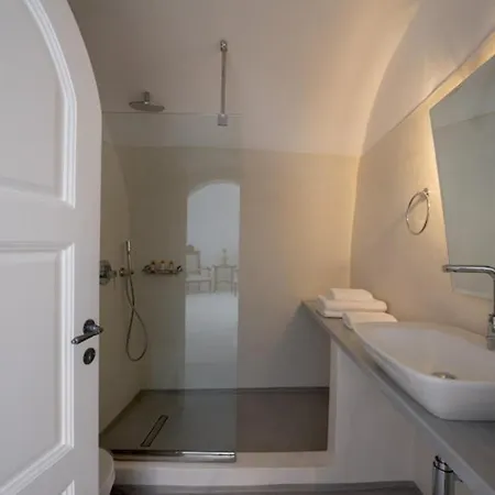 Casasantantonio 18th Century Luxury Mansion Fira (Santorini)