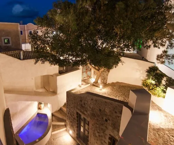 Casasantantonio 18th Century Luxury Mansion