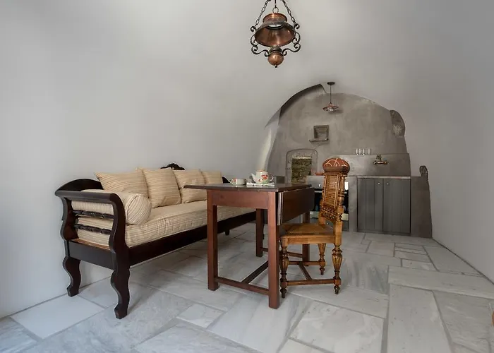 Casasantantonio 18th Century Luxury Mansion Fira (Santorini)